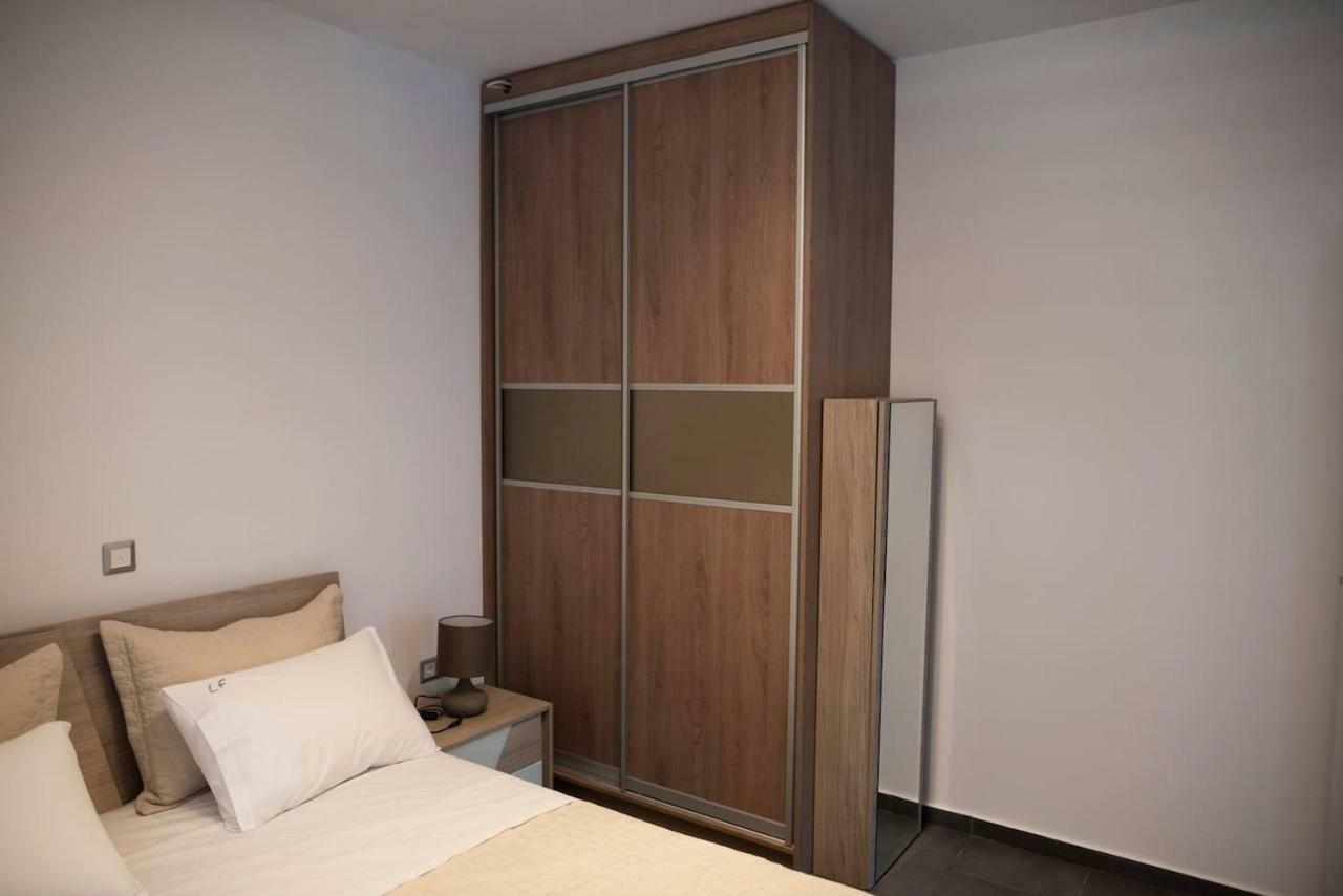 Lf Suites - Irene Thebes Экстерьер фото