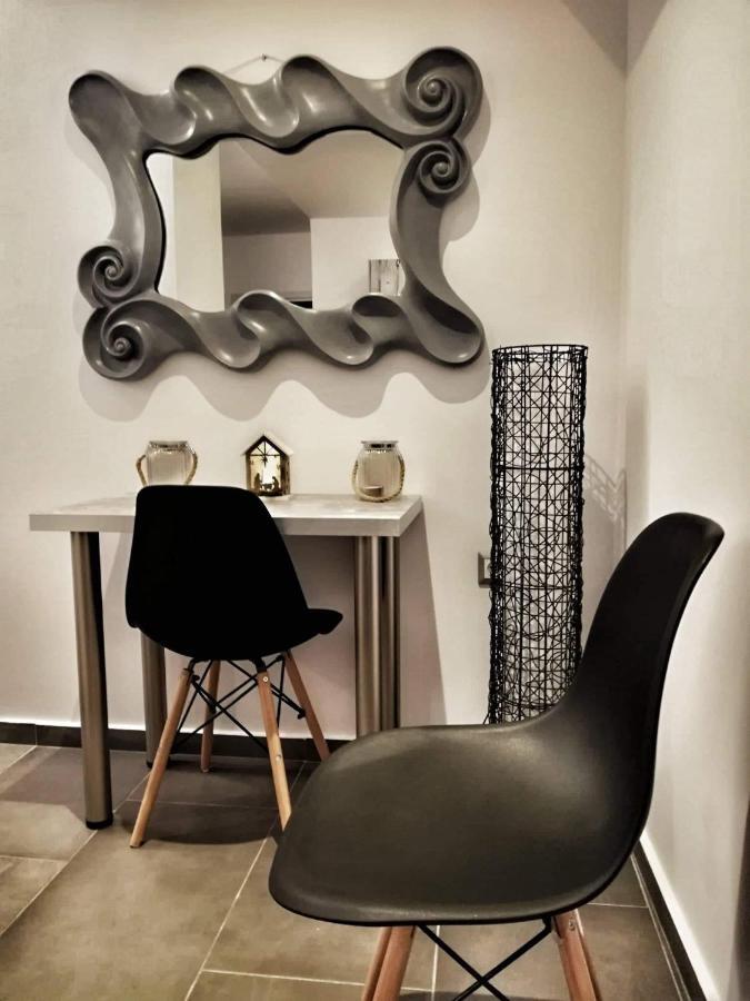 Lf Suites - Irene Thebes Экстерьер фото